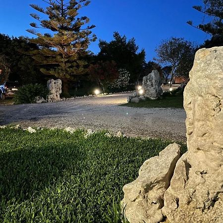 Agriturismo Tenuta Pozzello Torre dell'Orso Zewnętrze zdjęcie